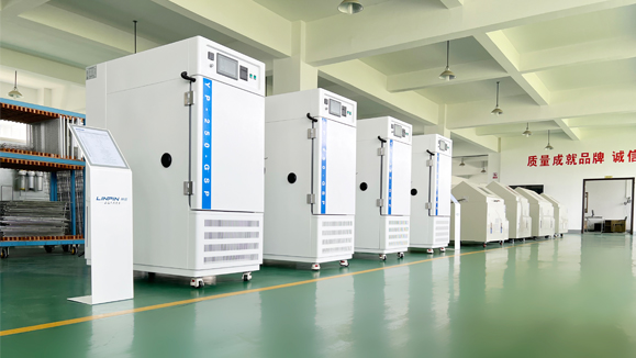 高低溫試驗箱｜加速老化測試 筑牢